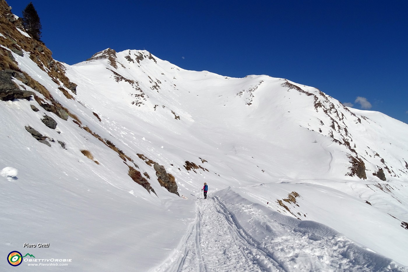 79 Spunta la luna dal monte Pizzo Segade...JPG -                                